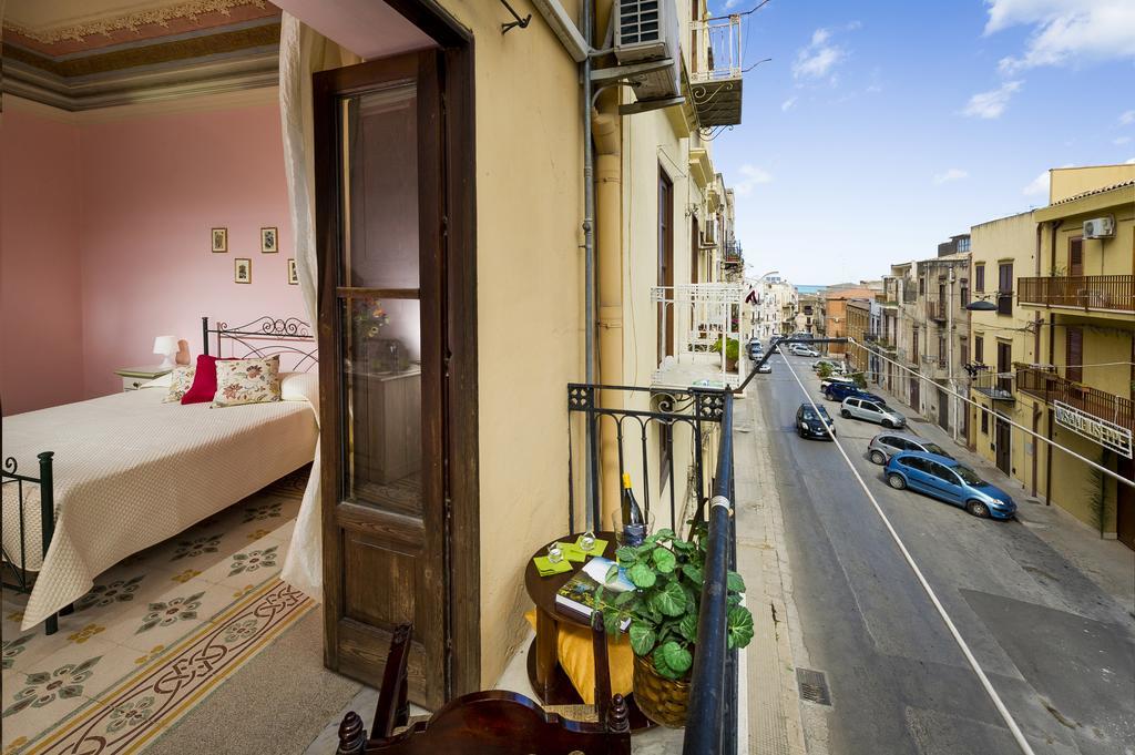 Agli Affreschi Hotell Castellammare del Golfo Eksteriør bilde